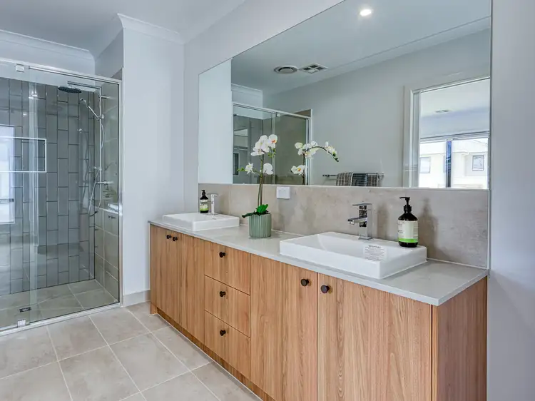 Fifth view of Homely house listing, 10 Wynnlea Place, Lilydale VIC 3140