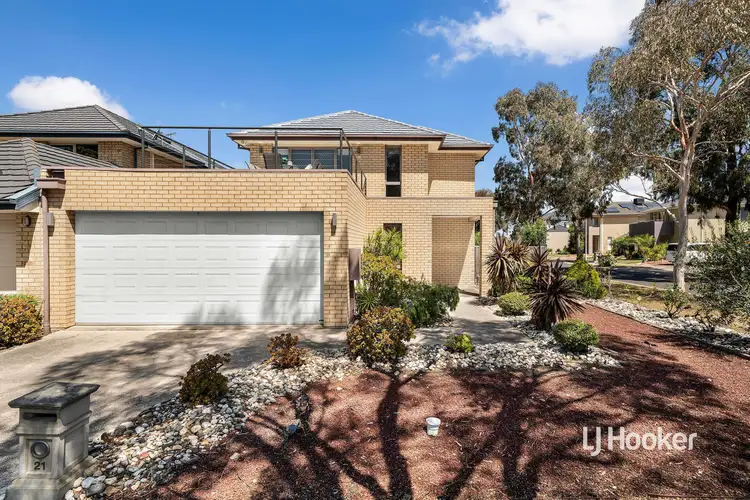 21 Times Square, Sanctuary Lakes VIC 3030
