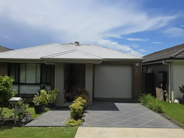 126 Jubilee Drive, Jordan Springs NSW 2747