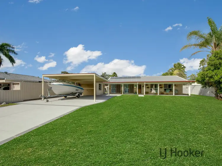 17 Alkina Crescent, Boyne Island QLD 4680