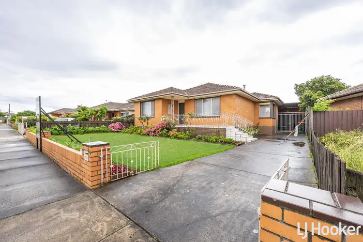 Second view of Homely house listing, 8 Heather Avenue, Thomastown VIC 3074