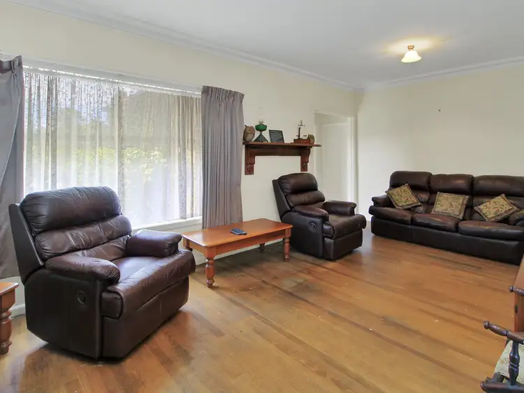 Third view of Homely house listing, 9 Dean Street, Bairnsdale VIC 3875