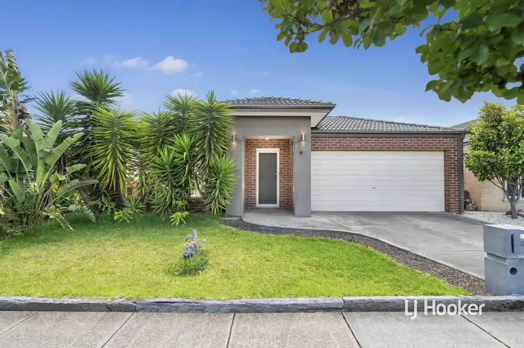 6 Whitecaps Avenue, Point Cook VIC 3030
