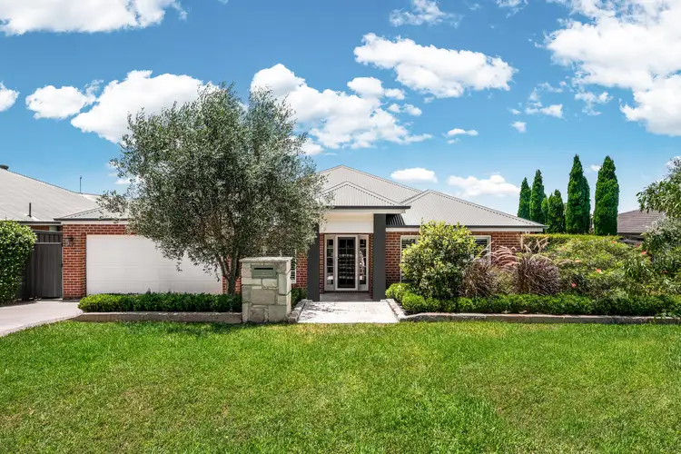 52 Stanton Drive, Raworth NSW 2321