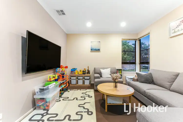 Fifth view of Homely house listing, 2 Harlesden Circuit, Pakenham VIC 3810