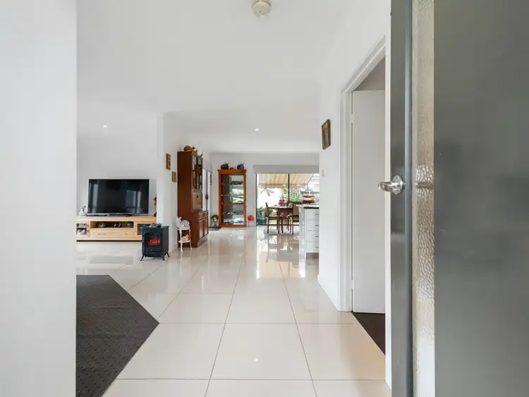Third view of Homely house listing, 1 Georgia Court, Bairnsdale VIC 3875