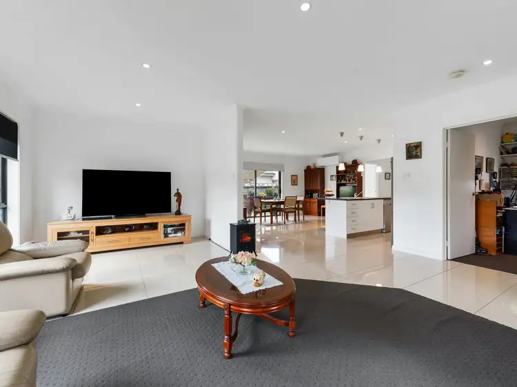 Fourth view of Homely house listing, 1 Georgia Court, Bairnsdale VIC 3875
