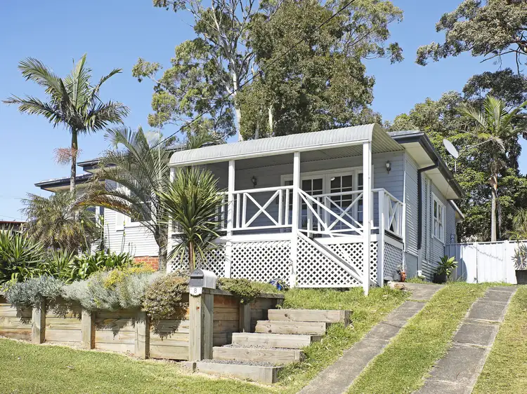 8 Baker Place