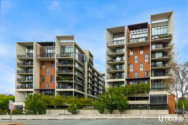 75/99 Eastern Valley Way