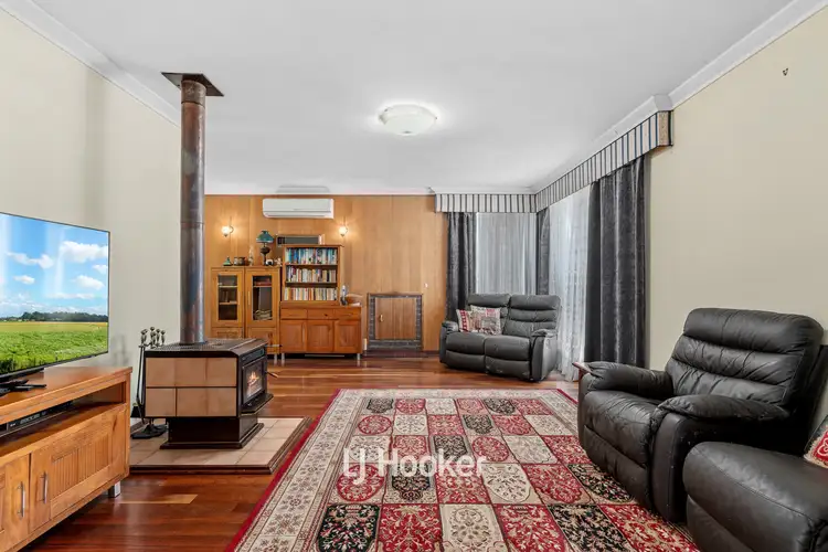 Sixth view of Homely house listing, 1 Parmelia Drive, Australind WA 6233