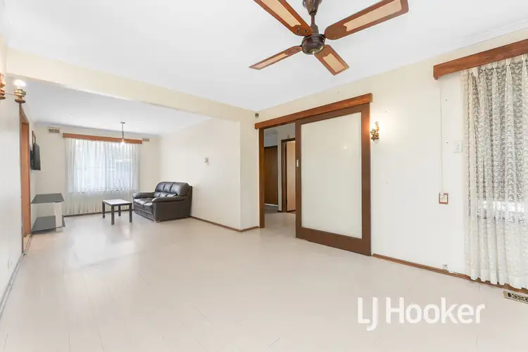 Second view of Homely house listing, 27 Winnima Avenue, Hampton Park VIC 3976