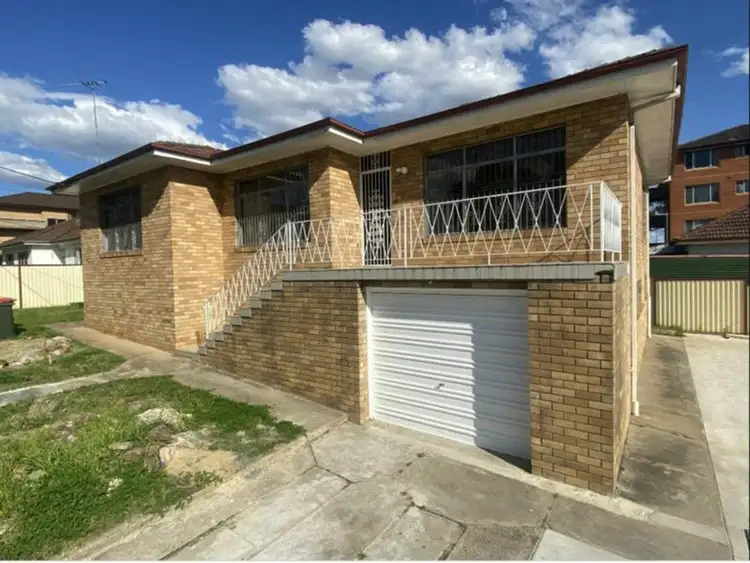 104A Broomfield st, Cabramatta NSW 2166