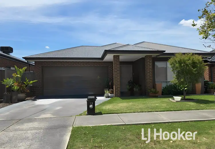 12 Starling Street, Cranbourne East VIC 3977