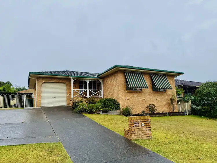 34 Molong Road, Old Bar NSW 2430