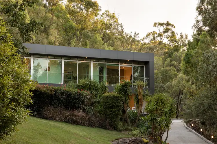 11 Guara Grove East