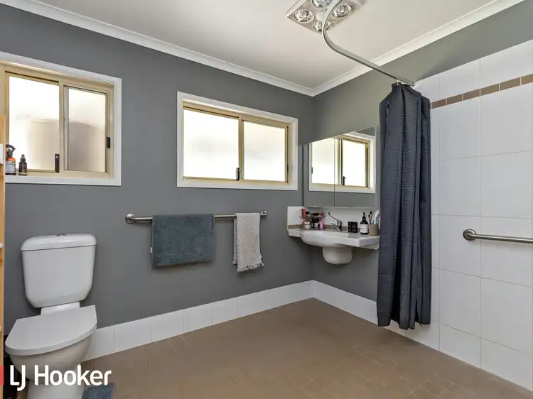Fifth view of Homely house listing, 37 Worooma Place, Manilla NSW 2346