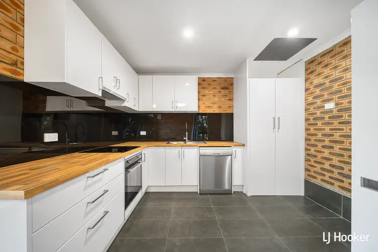 12/31 Moulden Court