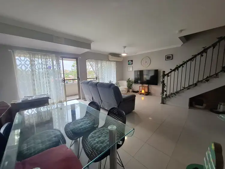 10/41 Woodhouse Drive, Ambarvale NSW 2560