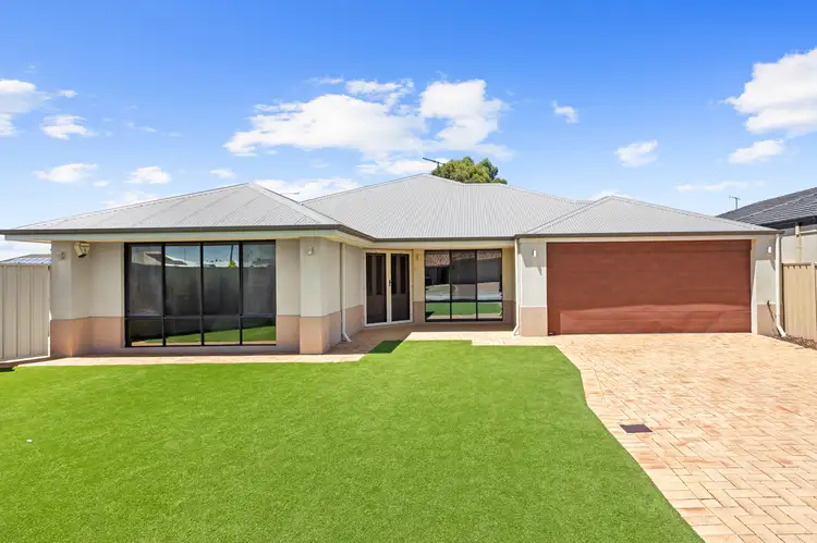 1 Tongaroo Boulevard, Success WA 6164