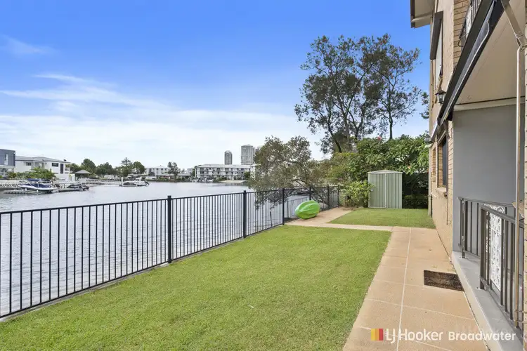 2/15 Burrows Street, Biggera Waters QLD 4216