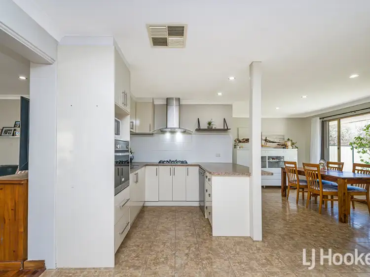 Fifth view of Homely house listing, 5 Tawny Way, Thornlie WA 6108