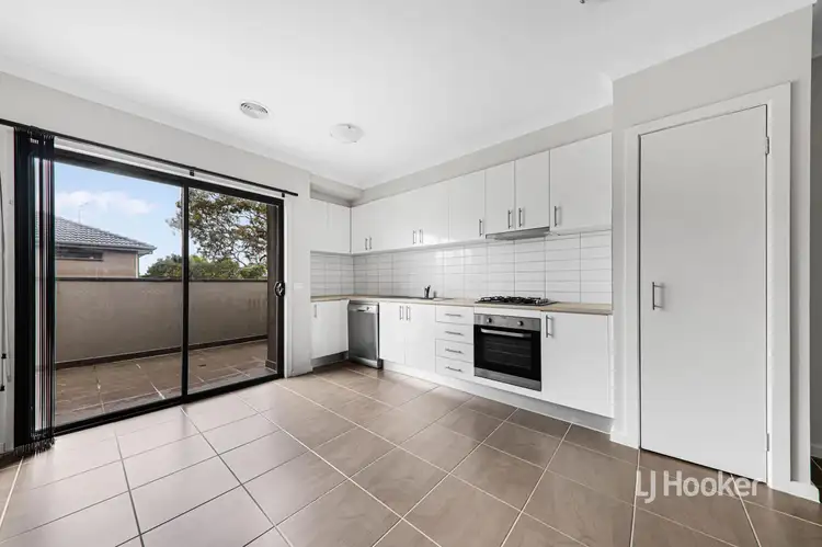 Fifth view of Homely townhouse listing, 9 Burssi Circuit, Doreen VIC 3754