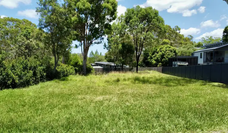 17 Alexander Street, Macleay Island QLD 4184