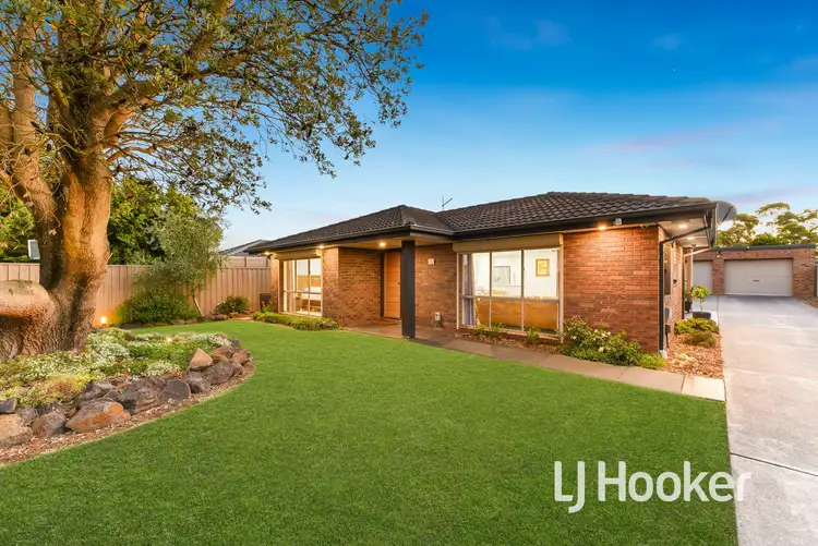 Second view of Homely house listing, 5 Adam Court, Pakenham VIC 3810