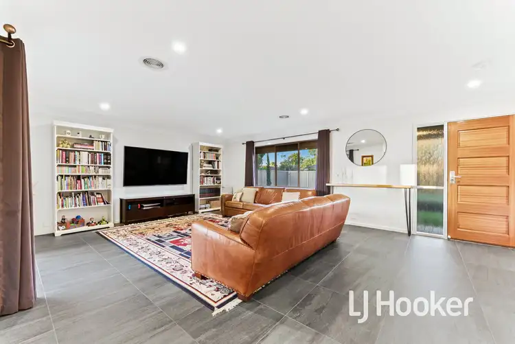 Fourth view of Homely house listing, 5 Adam Court, Pakenham VIC 3810