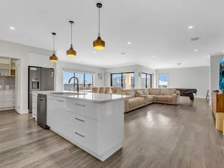 Fifth view of Homely house listing, 10 Ilfracombe Way, Paynesville VIC 3880