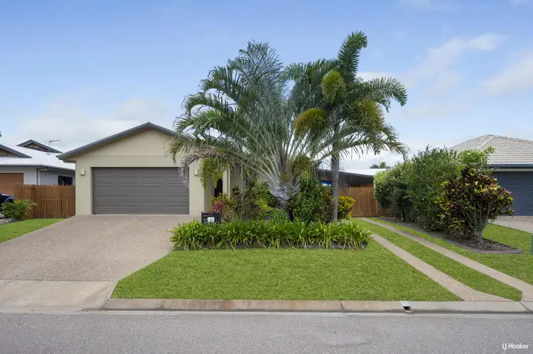 8 Littabella Place, Bushland Beach QLD 4818