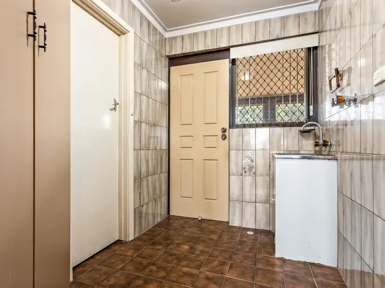 Fifth view of Homely house listing, 20 Bolton Way, Orelia WA 6167
