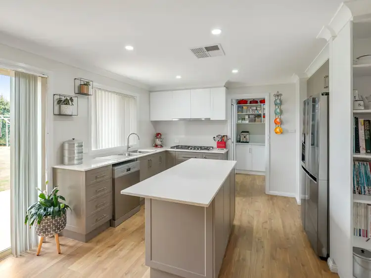 9 Mandalay Drive, Griffith NSW 2680