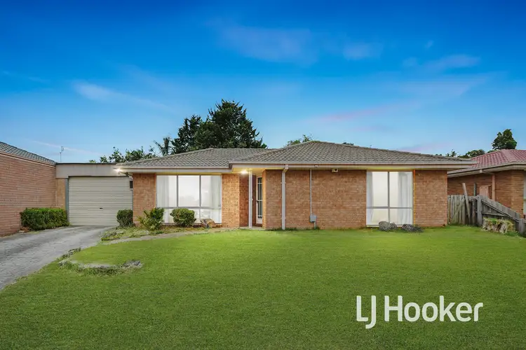 27 Verona Drive, Hampton Park VIC 3976