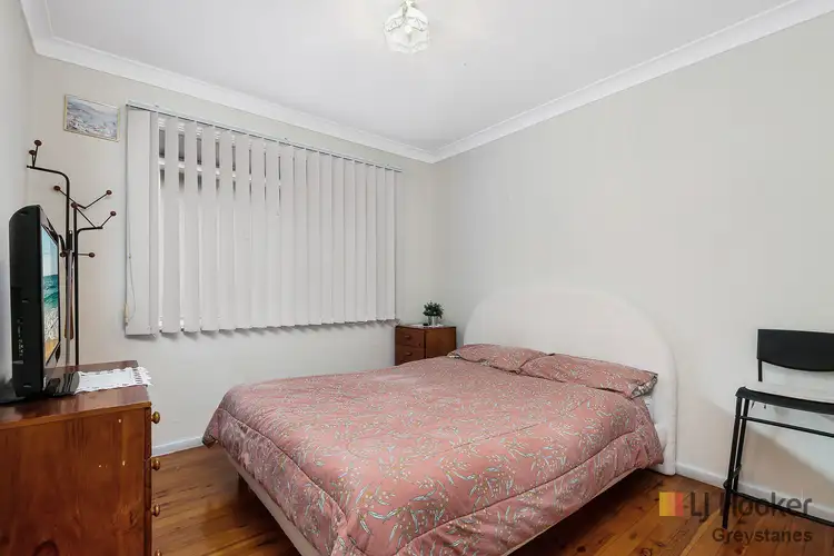 Fifth view of Homely house listing, 4 Wyatt Place, Greystanes NSW 2145