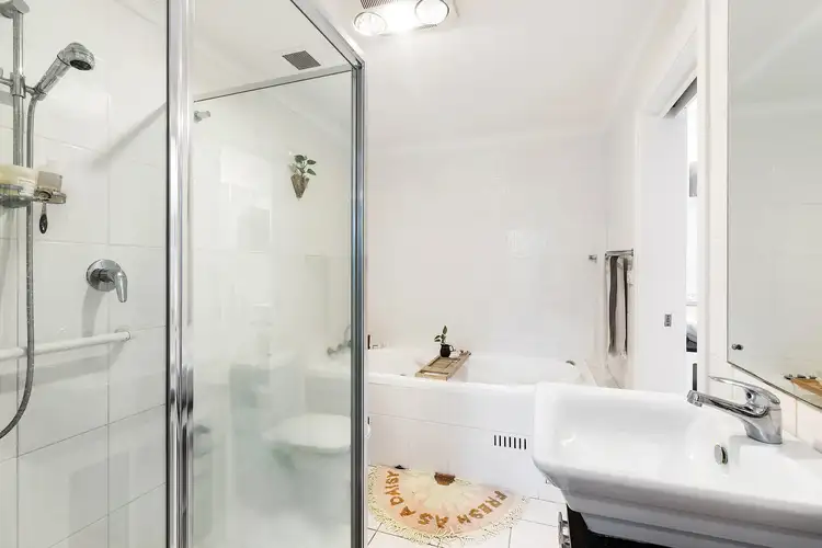 Sixth view of Homely unit listing, 4/184-190 Terrigal Drive, Terrigal NSW 2260