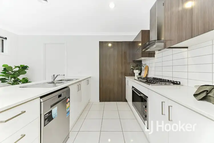 Fourth view of Homely house listing, 17 Caversham Drive, Pakenham VIC 3810