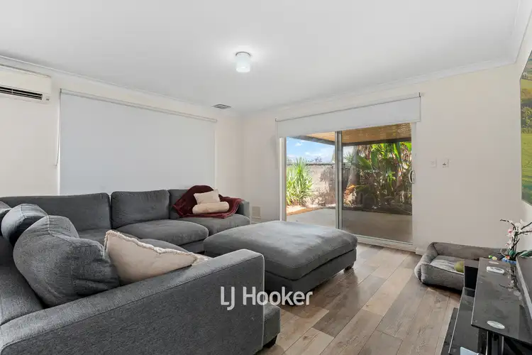 Sixth view of Homely house listing, 5 Reeves Approach, Dalyellup WA 6230