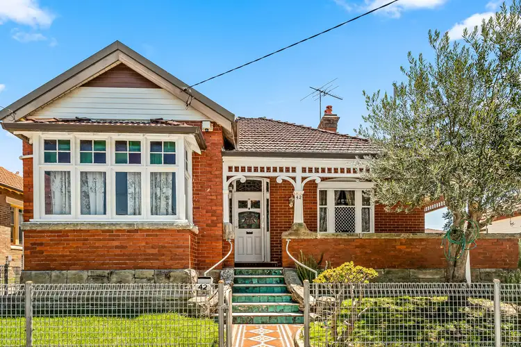 42 Kitchener Street