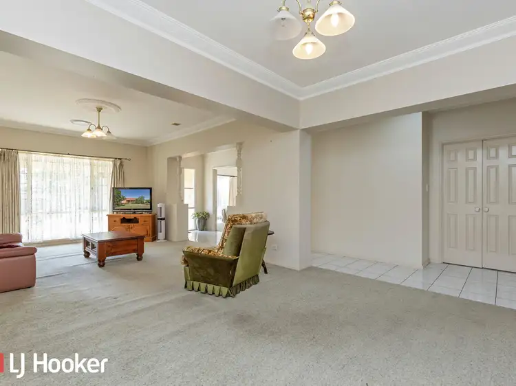 Fifth view of Homely house listing, 20 Banjos Circuit, Hillvue NSW 2340