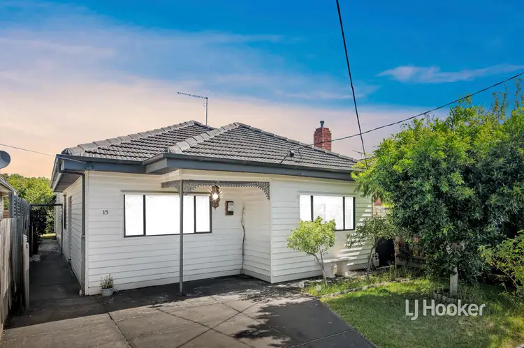 15 Monmouth Street, Newport VIC 3015