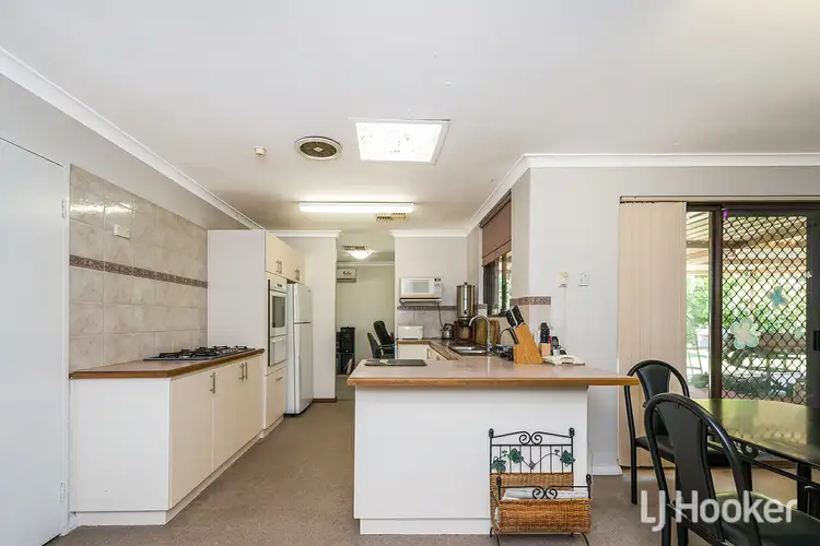 Fourth view of Homely house listing, 7 Exon Court, Camillo WA 6111