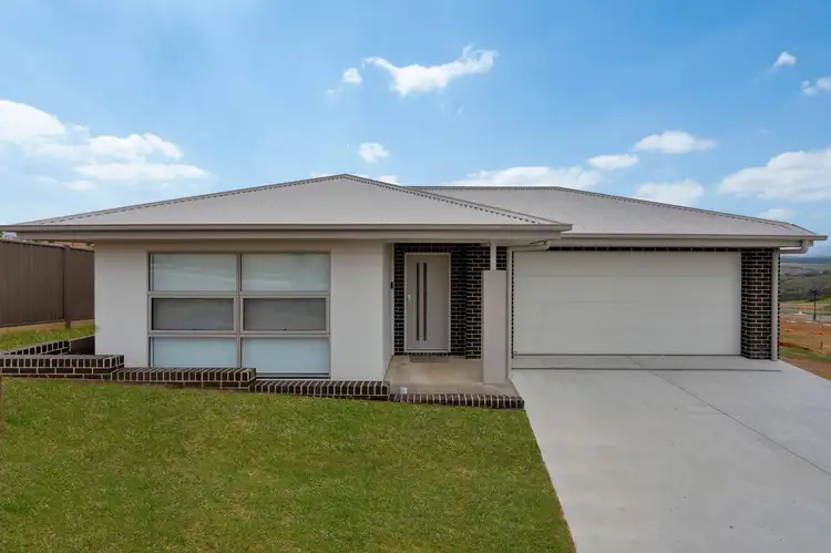 28 Bornemissza Crescent, Macnamara ACT 2615