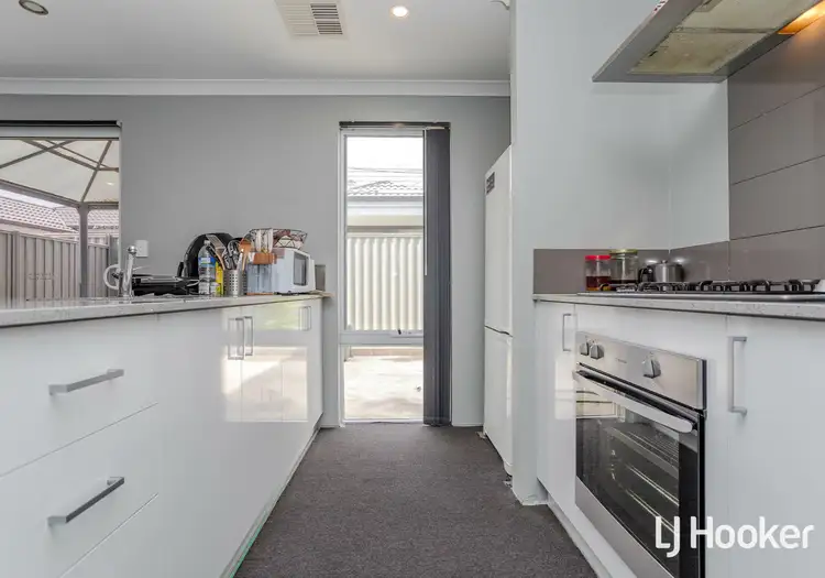 Sixth view of Homely house listing, 35 Fringed Way, Piara Waters WA 6112
