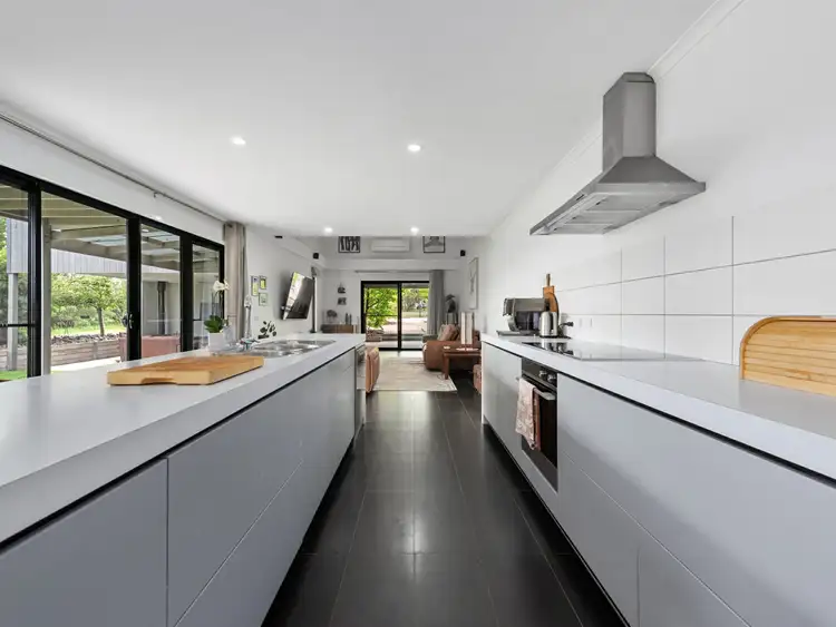 Fifth view of Homely house listing, 572 Lindenow Glenaladale Road, Lindenow South VIC 3875