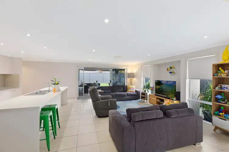Fifth view of Homely house listing, 9 Queenscliff Place, Mardi NSW 2259