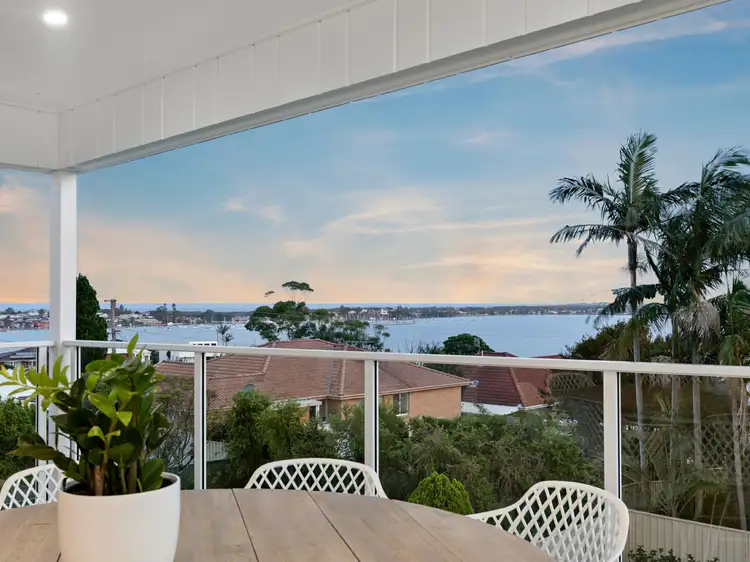 48 Crown Street, Belmont NSW 2280
