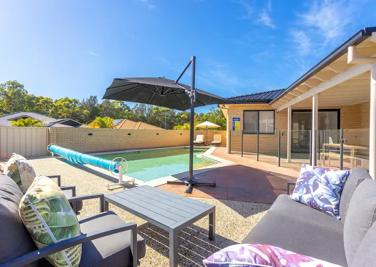 12 Ivy Crescent, Old Bar NSW 2430