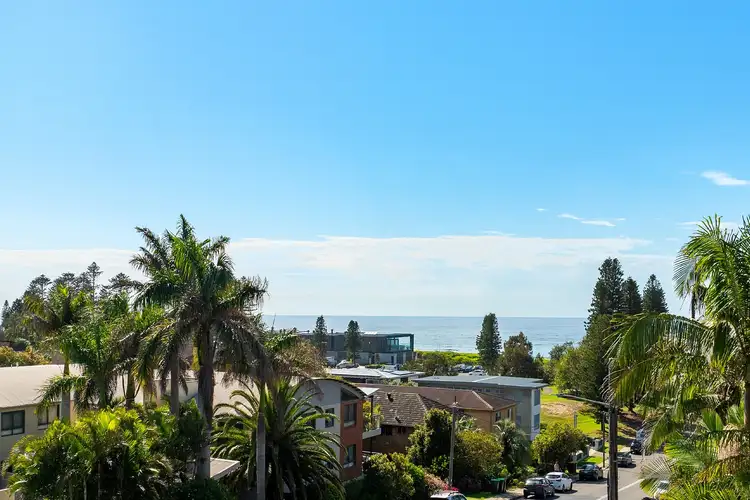 Third view of Homely apartment listing, 4/25-31 Darley Street East, Mona Vale NSW 2103