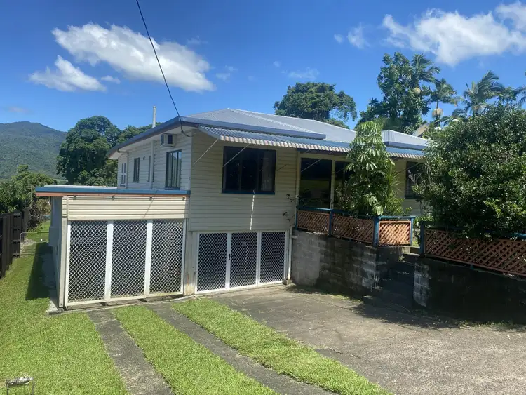 11 Geddes Street, Tully QLD 4854